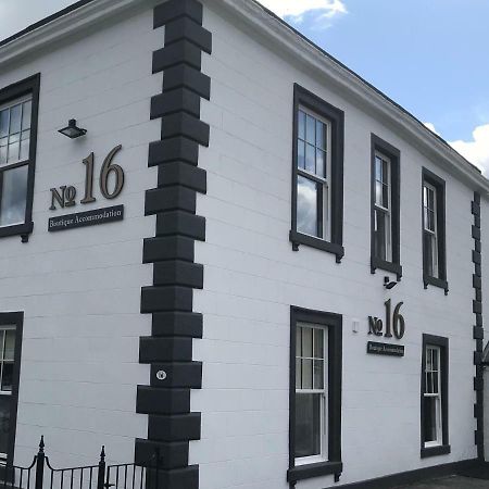 Hotel No.16 à Seaham Extérieur photo The former railway station at 16 Station Road, now a private house