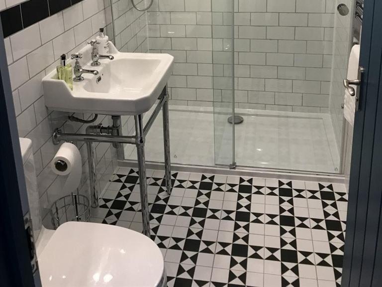 Hotel No.16 à Seaham Extérieur photo Bathroom with shower enclosure